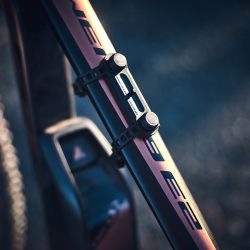 TWIST Fixation magnétique gourde tube & cadre 